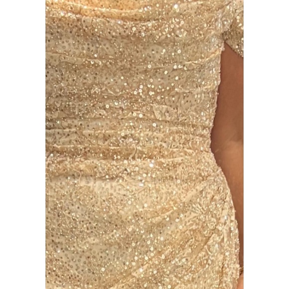 Elegant Gold Sequin Maxi Dress with Off-Shoulder Detail